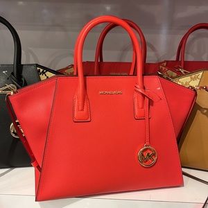 MICHAEL KORS WOMEN LEATHER RED HANDBAG - AVRIL 35F1G4VS9L
Coral Reef